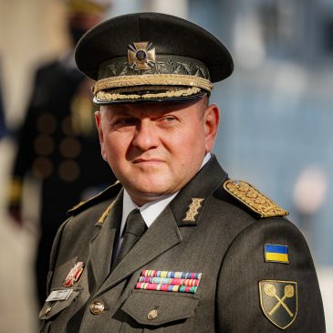 Rumors swirl in Kyiv of Zelenskyy planning to oust his top general