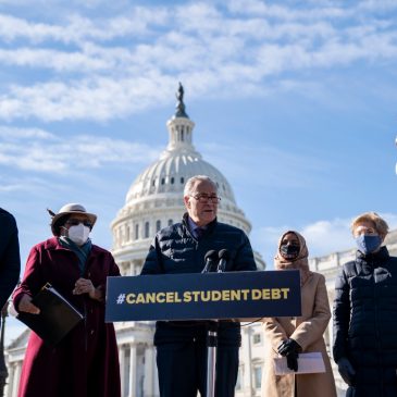 Democrats urge Biden to avert student loan cliff next year