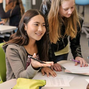 Ciudad de Nueva York ampliará el apoyo a los estudiantes que aprenden inglés en escuelas de transferencia