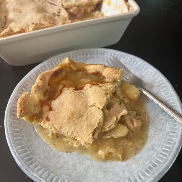 Gretchen’s table: Apples sweeten this chicken pot pie