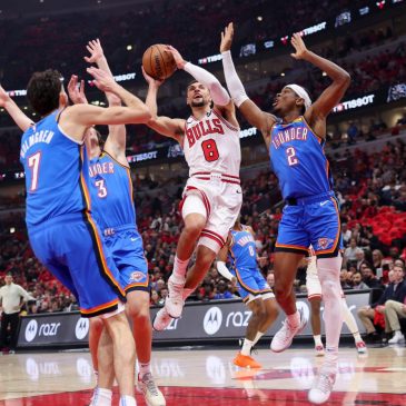 Chicago Bulls players voice frustration in a team meeting after season-opening loss: ‘It’s unacceptable’