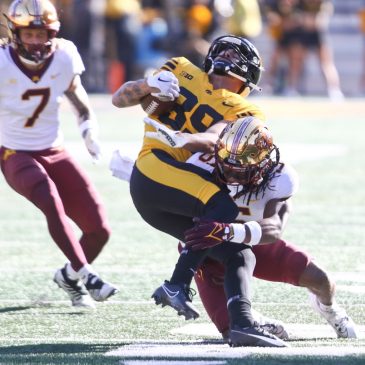 Gophers defense squared up on Hawkeyes’ ‘curveballs’ in rivalry win