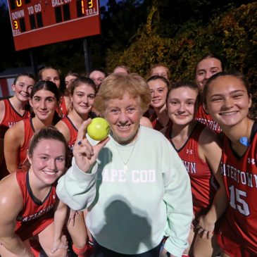 Watertown field hockey team extends national record, hands Donahue 750th win