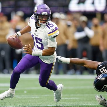 The Loop Fantasy Football Report Week 10: New Viking Dobbs only latest first-half surprise