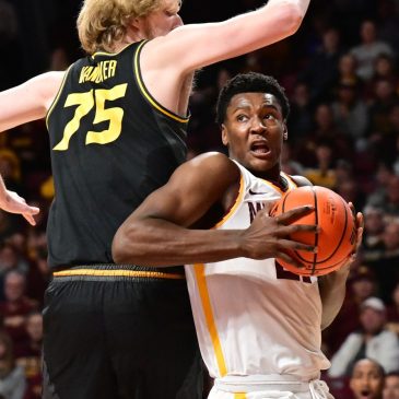 Men’s basketball: Gophers crash hard in a 70-68 loss to Missouri