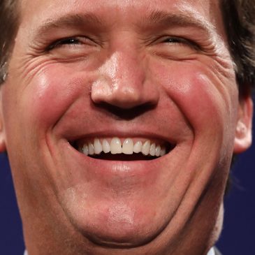 Tucker Carlson rips DeSantis’ political operation as ‘nastiest’ and ‘stupidest’ he’s seen