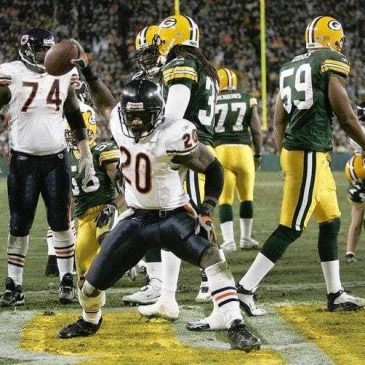 The Chicago Bears have played 8 times on Christmas Eve and twice on Christmas Day. Here’s how they’ve done since 1989.