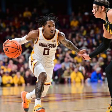 Elijah Hawkins sets Gophers single-game assist record in win over IUPUI