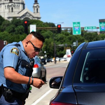 How to make traffic stops less nerve-wracking? St. Paul police hosting ‘Project Self Stop’ to provide info, taillight replacement vouchers