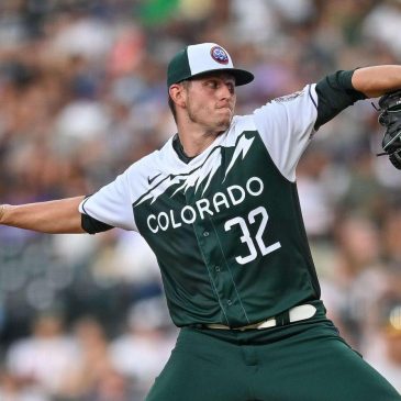 Chicago White Sox cap off busy week by signing pitcher Chris Flexen to a 1-year, $1.75 million deal