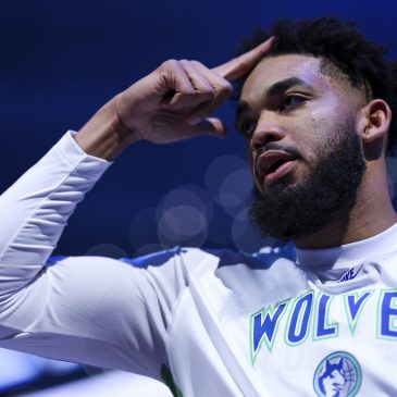 Timberwolves’ Karl-Anthony Towns gives a nod to St. Paul city council