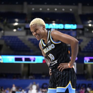 Lynx trade for Natisha Hiedeman, reportedly sign Courtney Williams