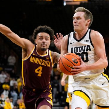 Gophers guard Braeden Carrington enters NCAA transfer portal