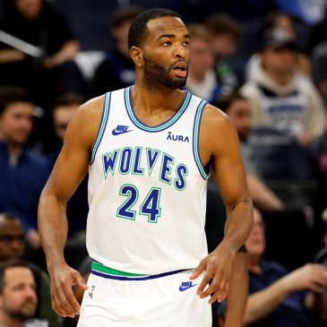 Timberwolves celebrate news of T.J. Warren’s signing for rest of season