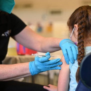 Needle pain is a big problem for kids. One California doctor has a plan