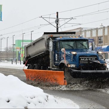 Snow brings flurry of car crashes Sunday, including one fatality