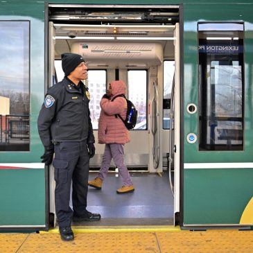 Metro Transit to use 2-car trains for Blue, Green lines on weekends