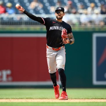 Twins salvage road trip with win over Nationals