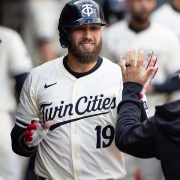 Twins beat defending champion Rangers for third straight win