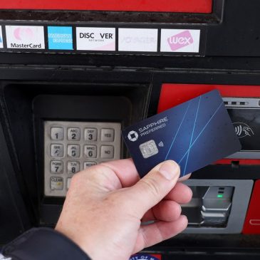 How to use credit cards to save money on gas