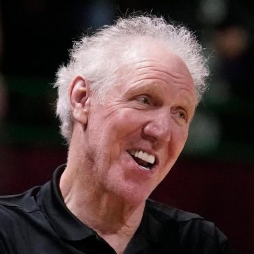 Bill Walton, Hall of Fame player who became a star broadcaster, dies of cancer at 71