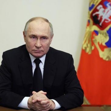 Serge Schmemann: Do not allow Putin to capture another pawn in Europe