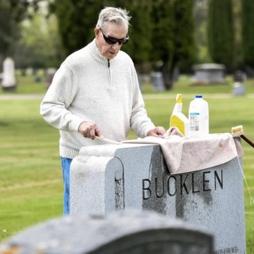 One by one, a 94-year-old Bemidji veteran is cleaning Minnesota’s headstones