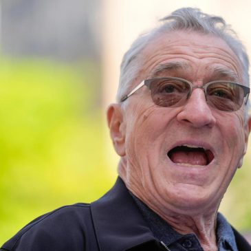 Biden campaign sends allies De Niro and first responders to Trump’s NY trial to put focus on Jan. 6