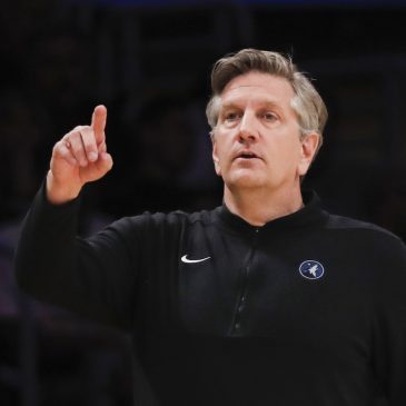 Timberwolves ink coach Chris Finch to four-year extension