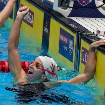 Lakeville’s Regan Smith sets a world record in the 100 backstroke at the U.S. Olympic trials