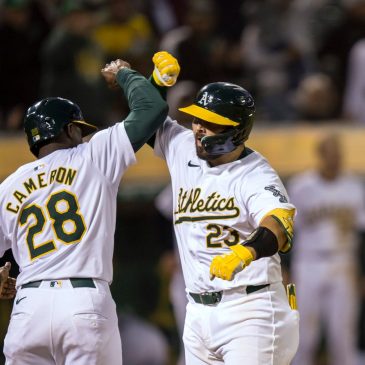 Late home run dooms Twins in loss to Athletics