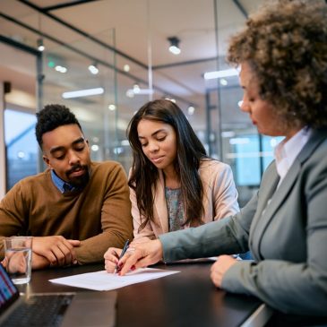 Personal loan vs. line of credit: how to choose