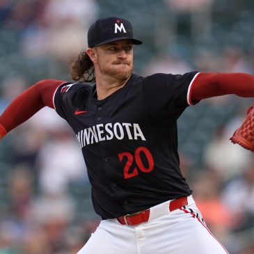 Twins starter Chris Paddack battles through dead arm period