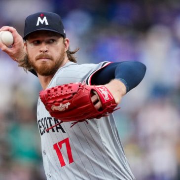 Twins lose lead late and drop game in extra innings to Mariners