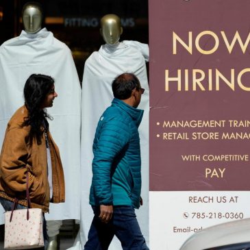 U.S. adds 272,000 jobs in May, unemployment rises to 4%