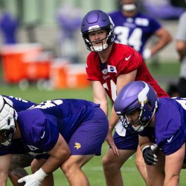 Sam Darnold looking comfortable with Vikings. Especially throwing deep downfield.