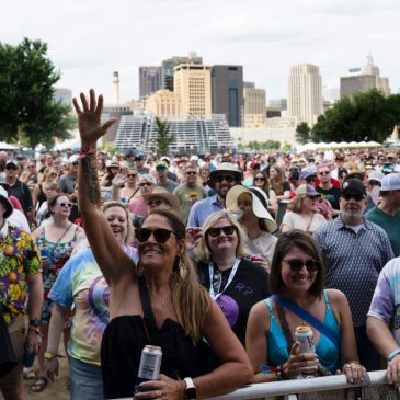 The new Minnesota Yacht Club Festival enjoys breezy opening on Harriet Island