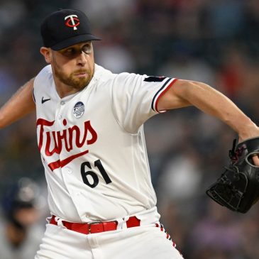 Newly acquired reliever Trevor Richards joins Twins as Brock Stewart winds up on IL again