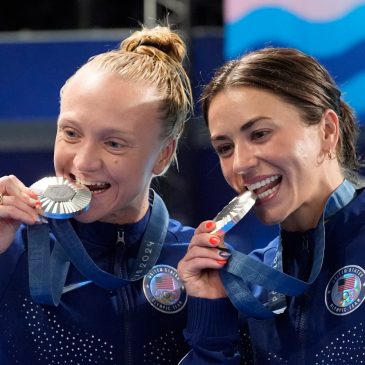 Former Gophers diver Sarah Bacon helps U.S. win first medal in Paris