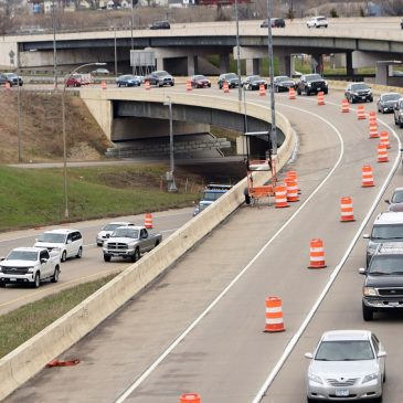 No, I-94 from St. Paul to Woodbury is NOT closing in both directions this weekend