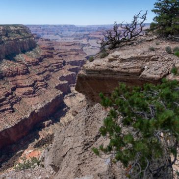 Grand Canyon visitors are moving to hotels outside the national park after water pipeline failures