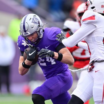 Tommies football: Offense will make most of ‘friendly receiver’ Colin Chase this season