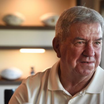 Legendary Vikings quarterback Tommy Kramer announces he has dementia