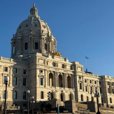 Divided MN Legislature will have to pass budget with looming shortfalls this session