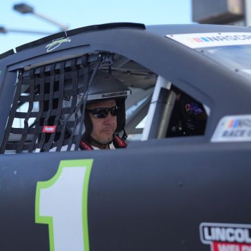 Yikes! Gophers’ stock-car experience in Charlotte includes spin-outs and engine fires