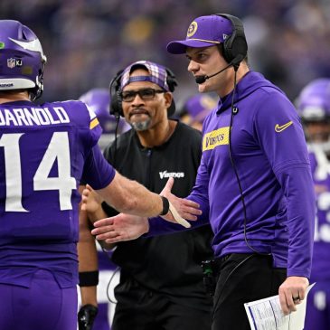 Vikings officially clinch playoff berth, set their sights on NFC North crown