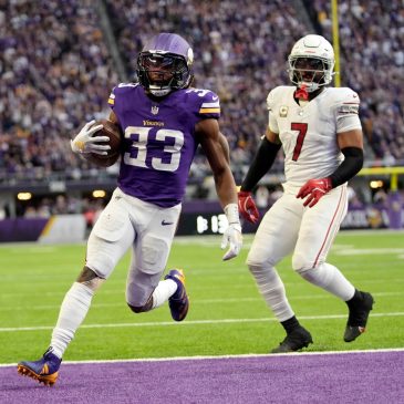 The toughest critic for Vikings running back Aaron Jones? His mom Vurgess.