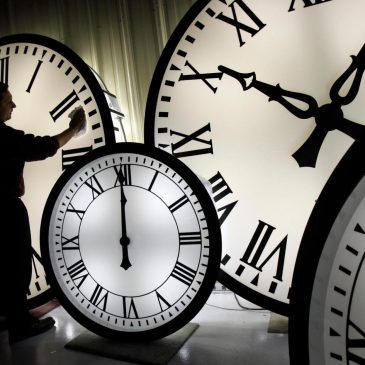 Allison Schrager: Make daylight saving time permanent? The U.S. economy says yes