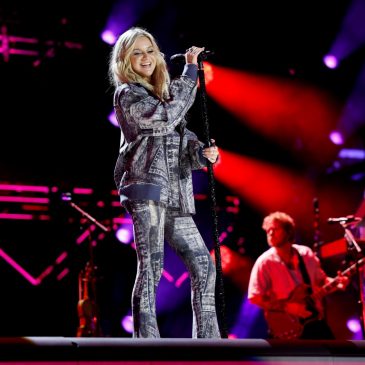 Concert review: Kelsea Ballerini dazzles Target Center in her local arena debut