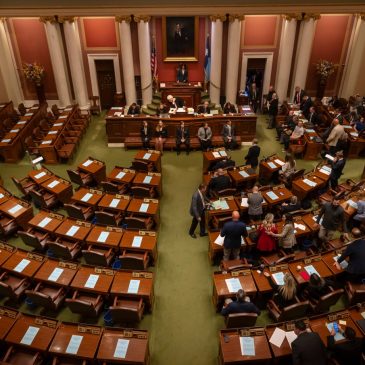 Minnesota House remains stalled with little progress in DFL-GOP power struggle